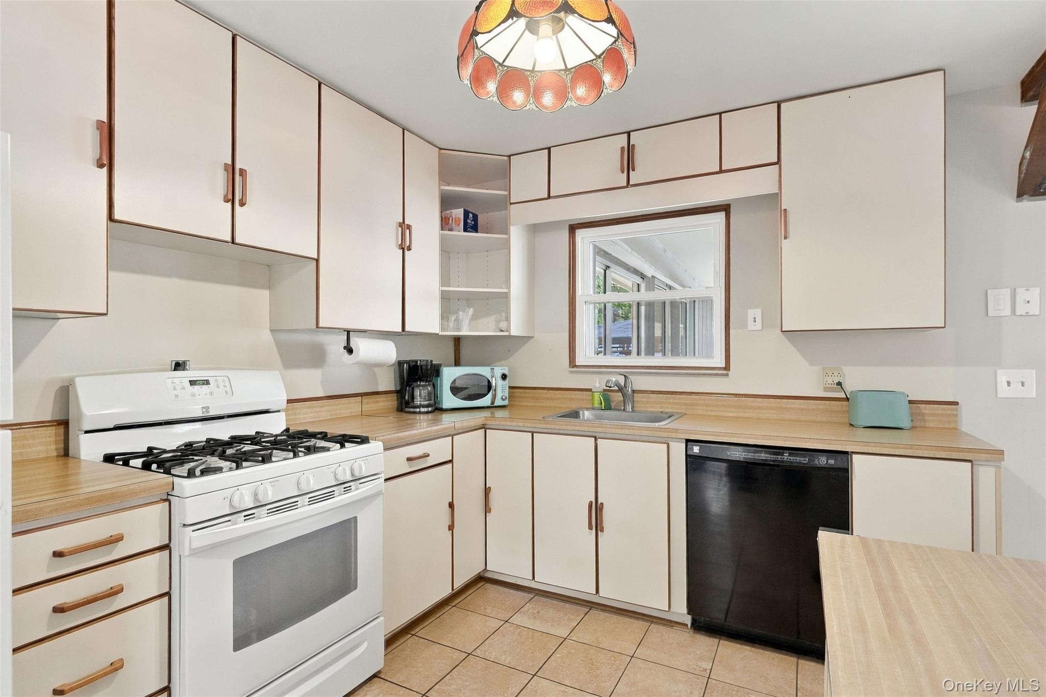 70 Phillips Street – For Rent photo 7