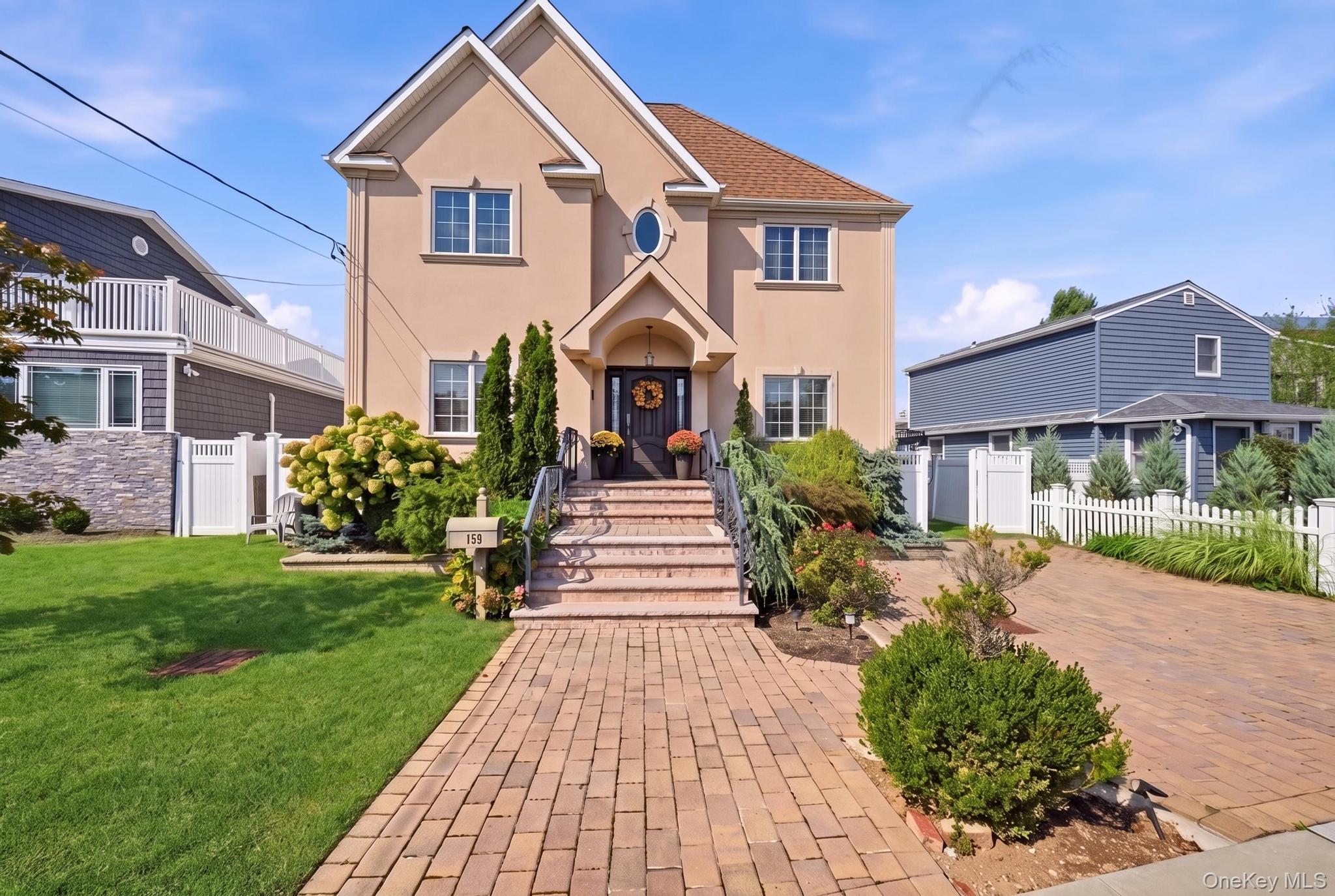 159 Wrights Lane – For Sale