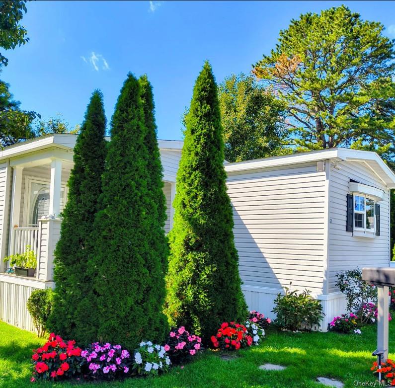 525 Riverleigh Avenue, Unit B-25