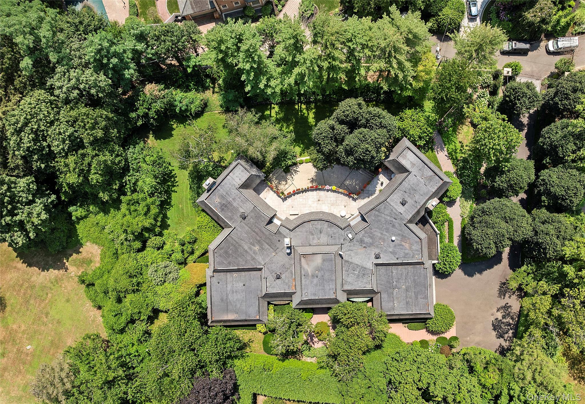 13 Chanticlare Drive – For Sale photo 43