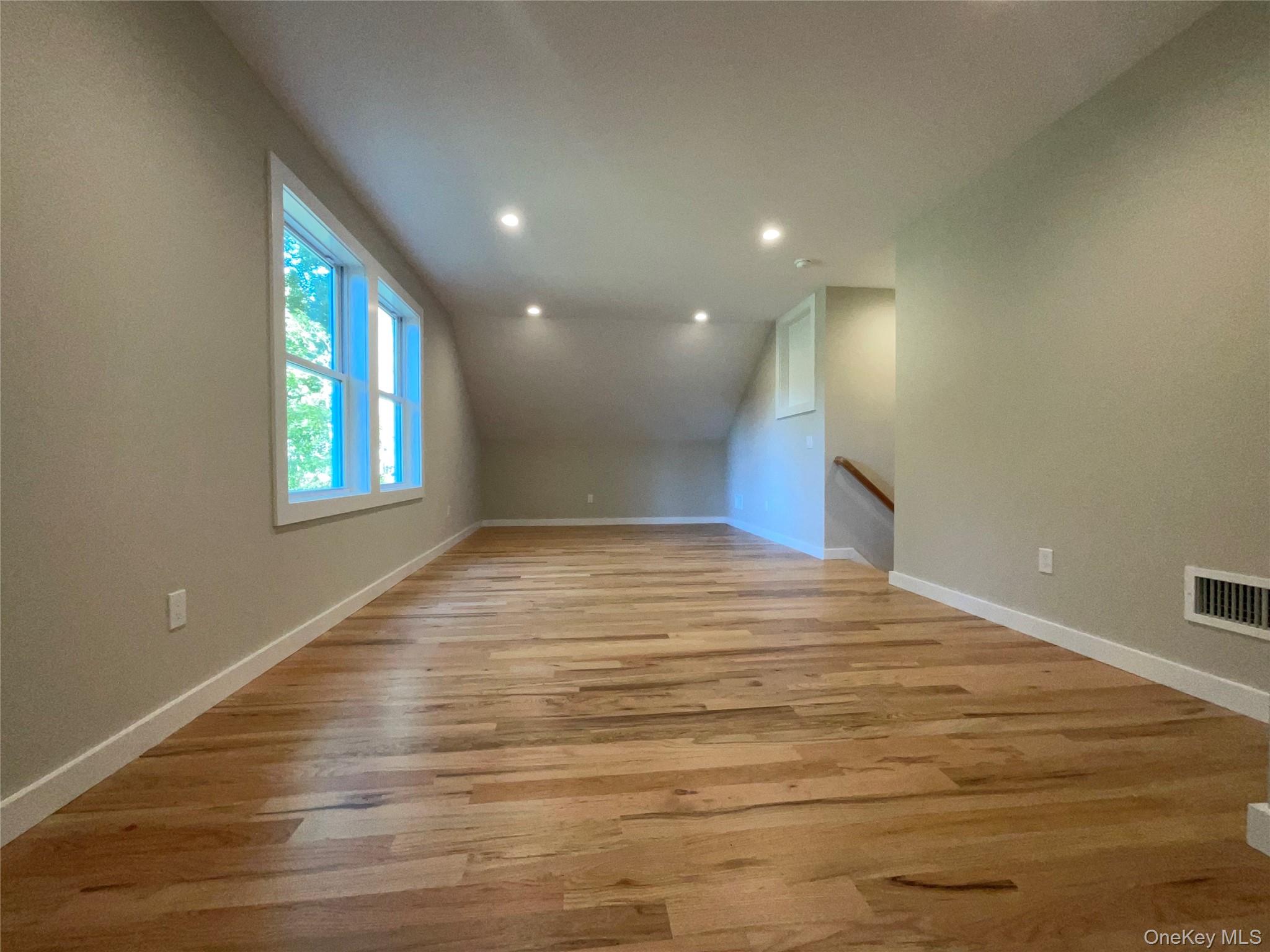186 Huguenot Drive – For Sale photo 11