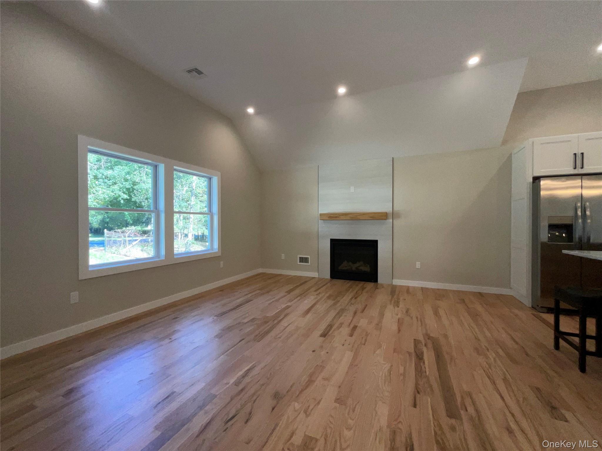 186 Huguenot Drive – For Sale