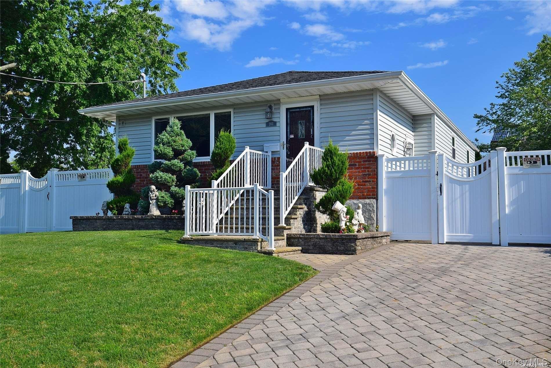 203 Chelsea Avenue – For Sale