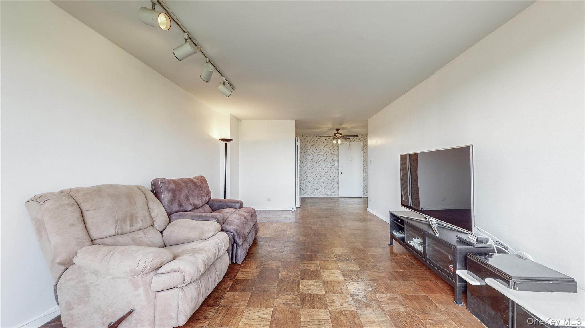 6120 Grand Central Parkway, Unit A704 photo 9