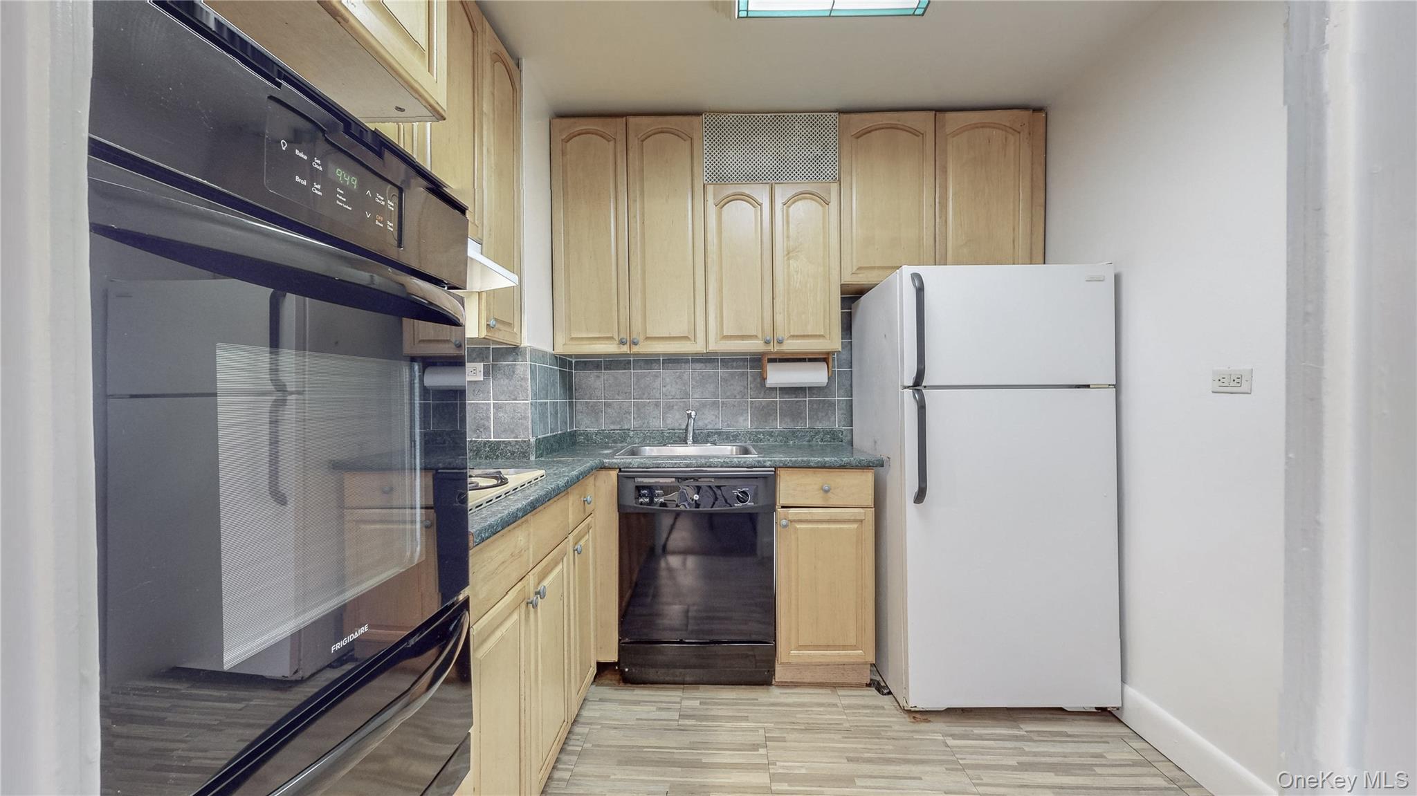 6120 Grand Central Parkway, Unit A704 photo 6