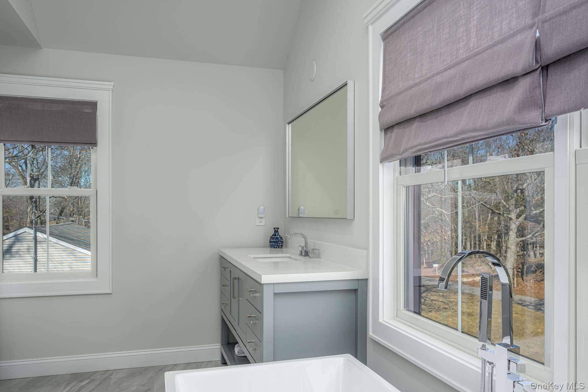 45 Columbine Avenue N – For Rent photo 18