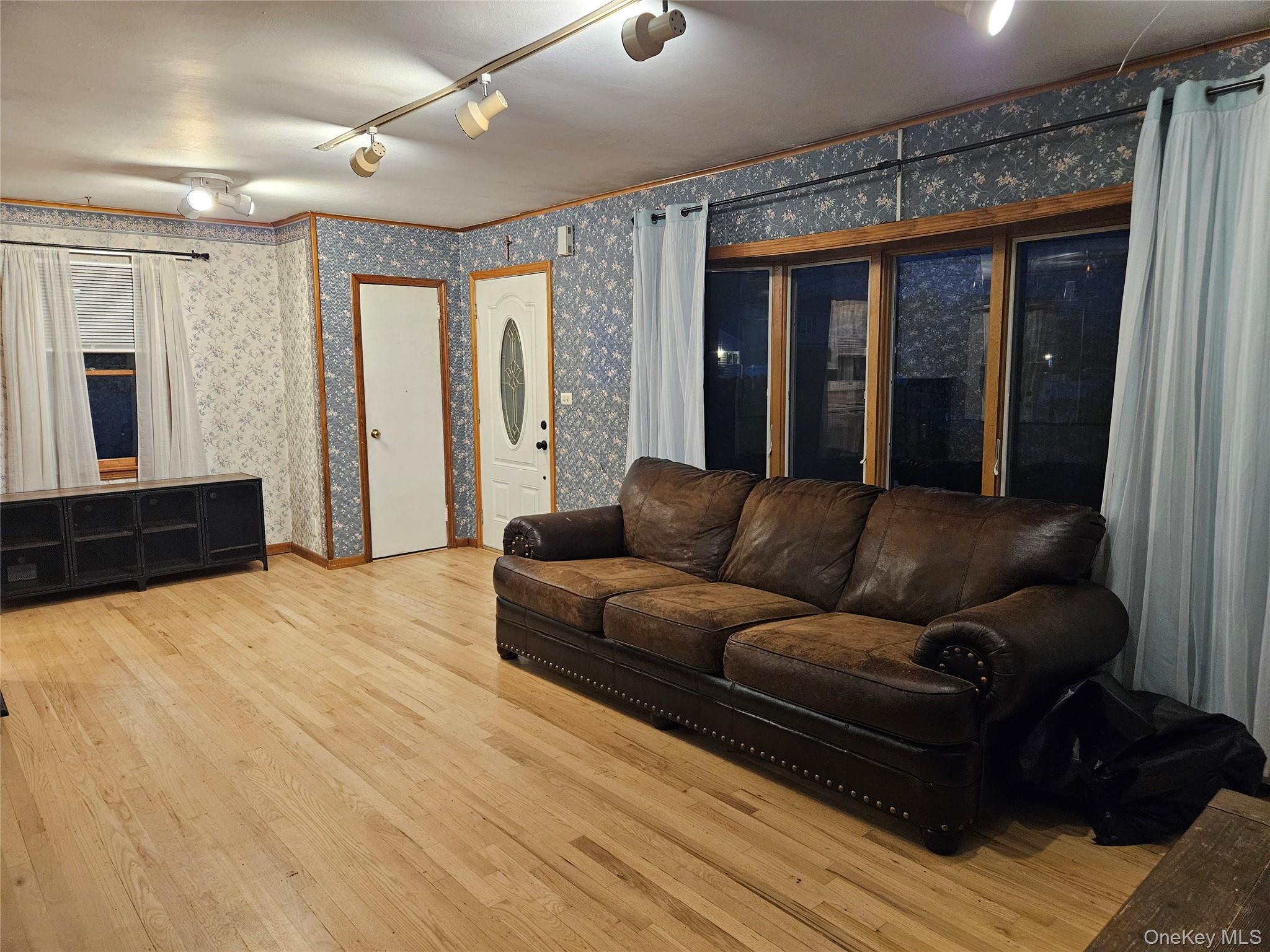 132 Maple Avenue – For Sale photo 6