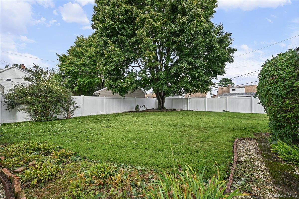 23 Saucer Lane – For Sale photo 32