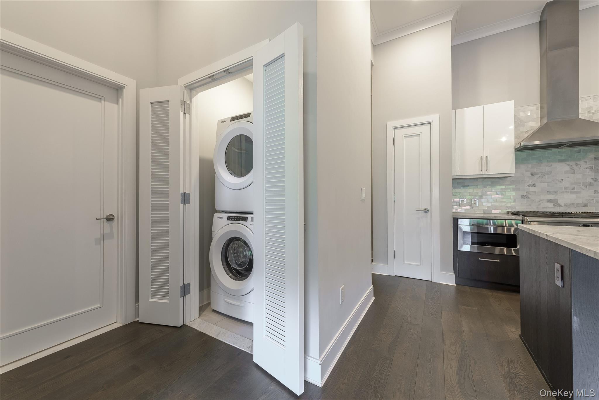 100 Garvies Point Road, Unit 1029 photo 6