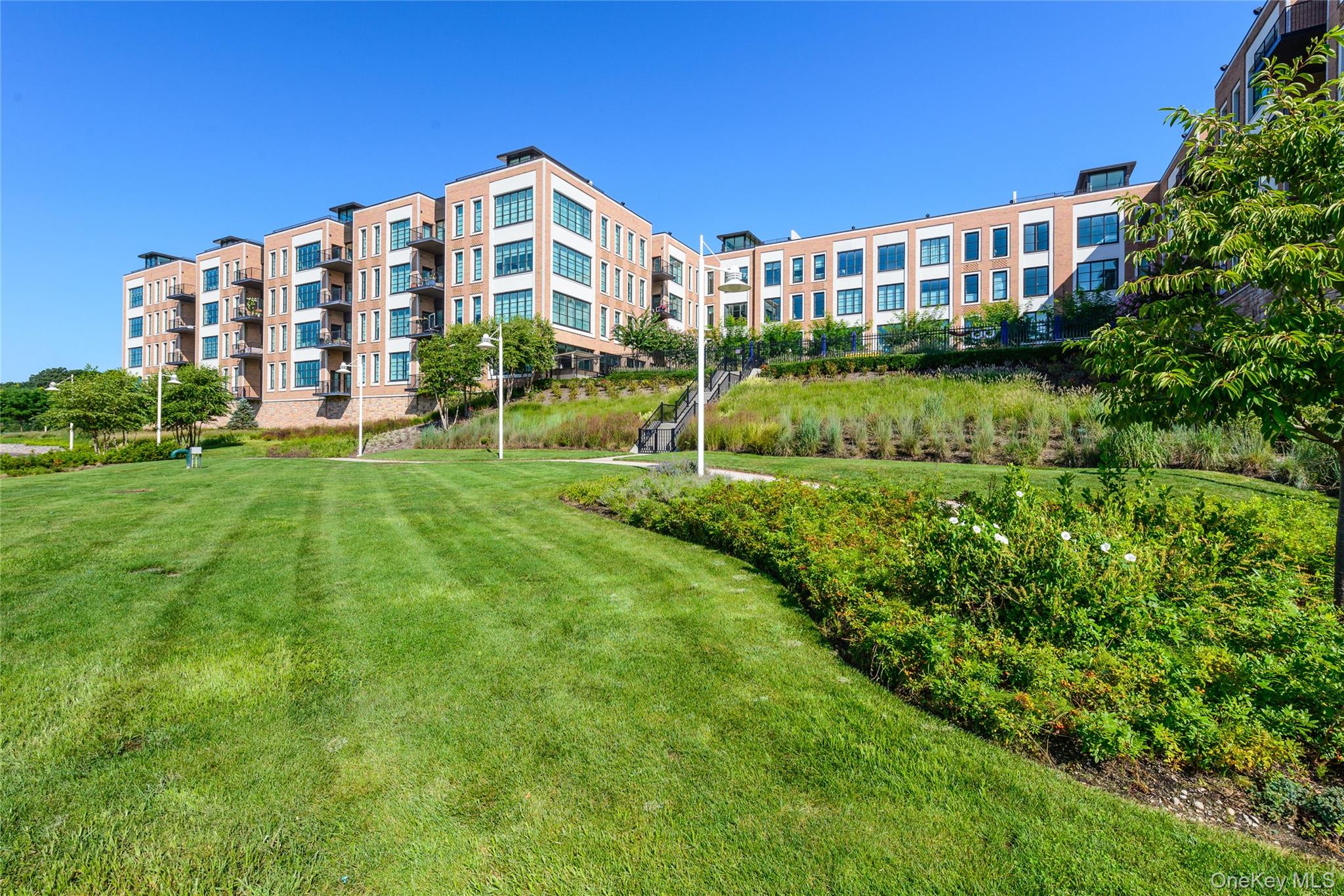 100 Garvies Point Road, Unit 1029 photo 26