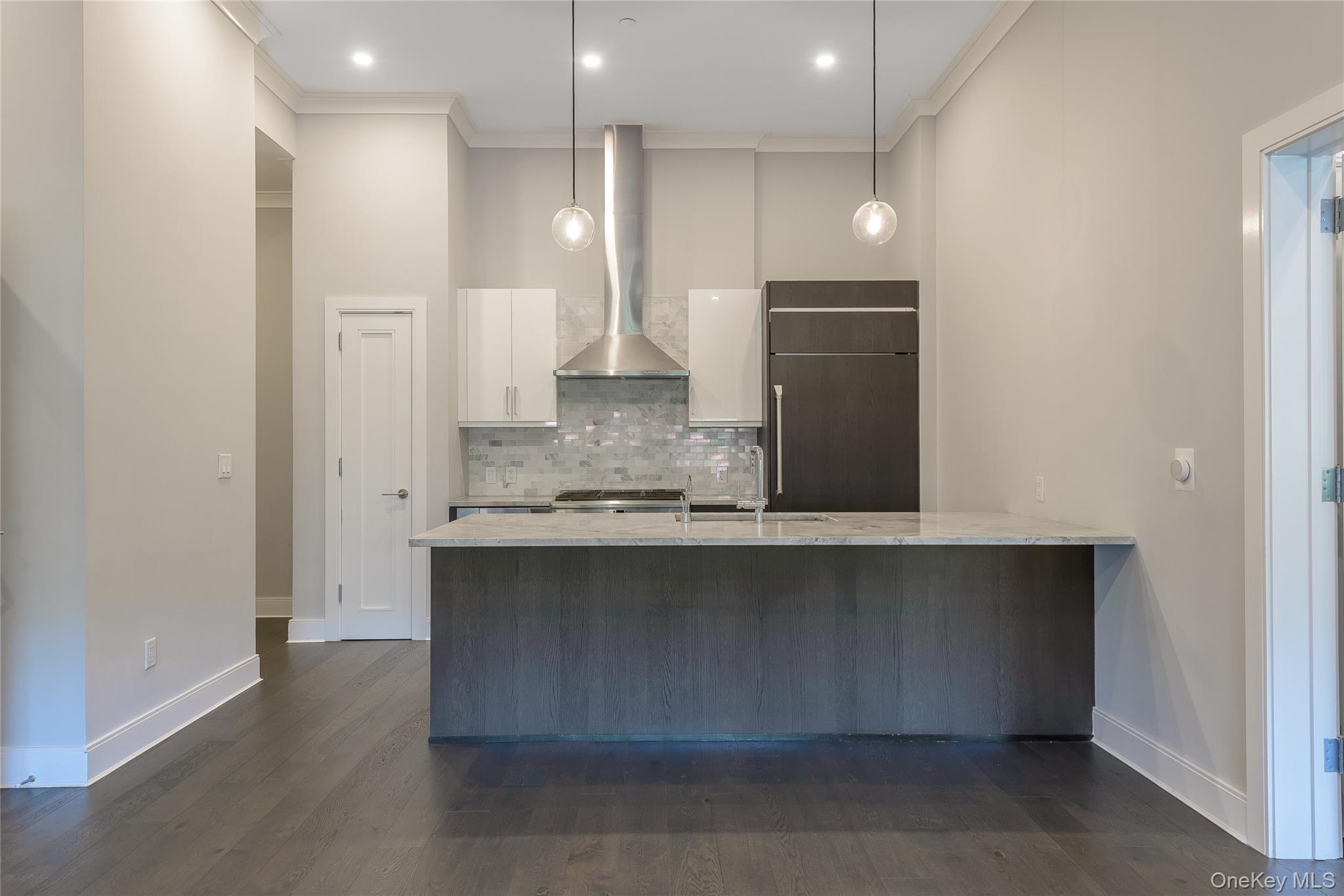 100 Garvies Point Road, Unit 1029 photo 3