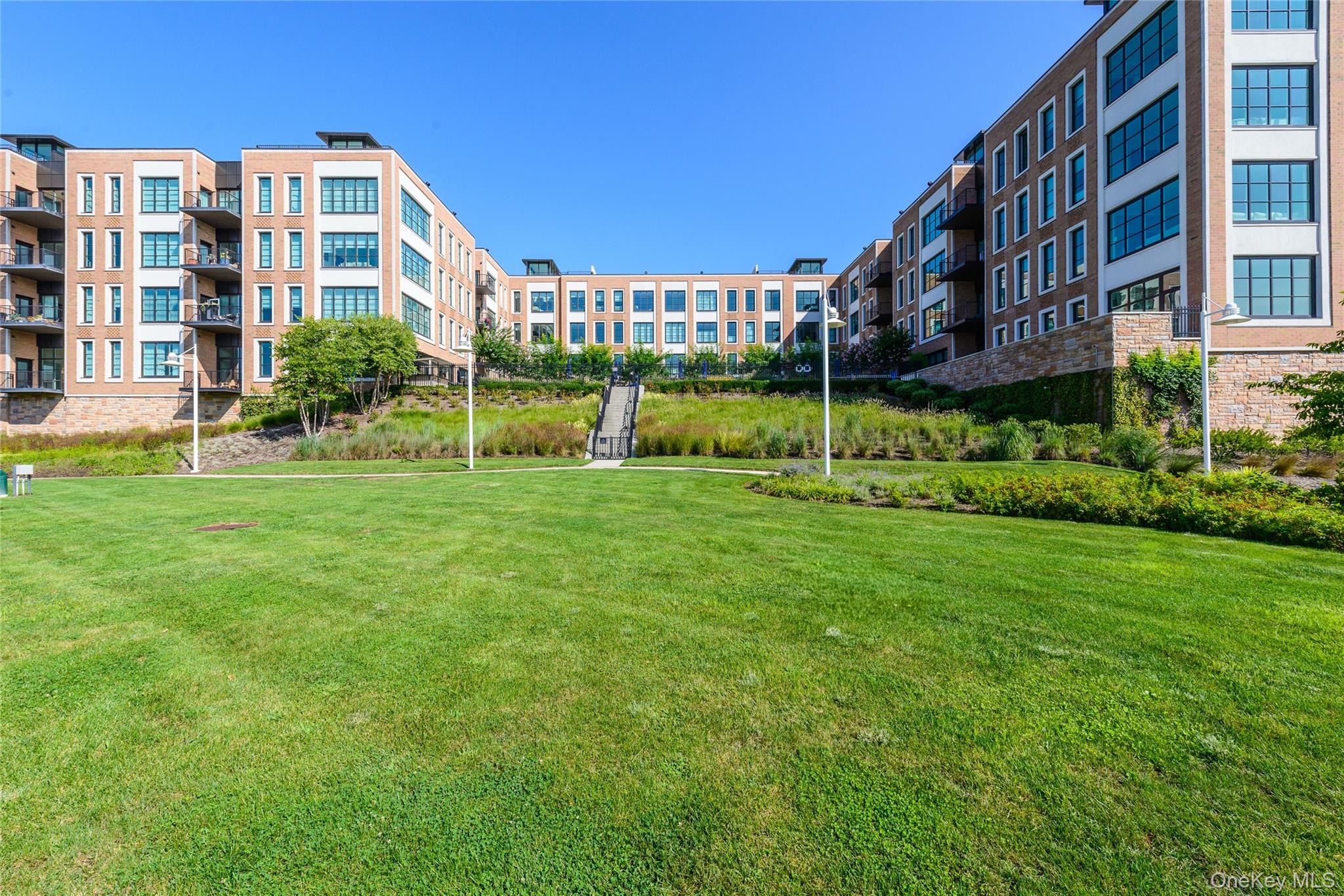 100 Garvies Point Road, Unit 1029 photo 27