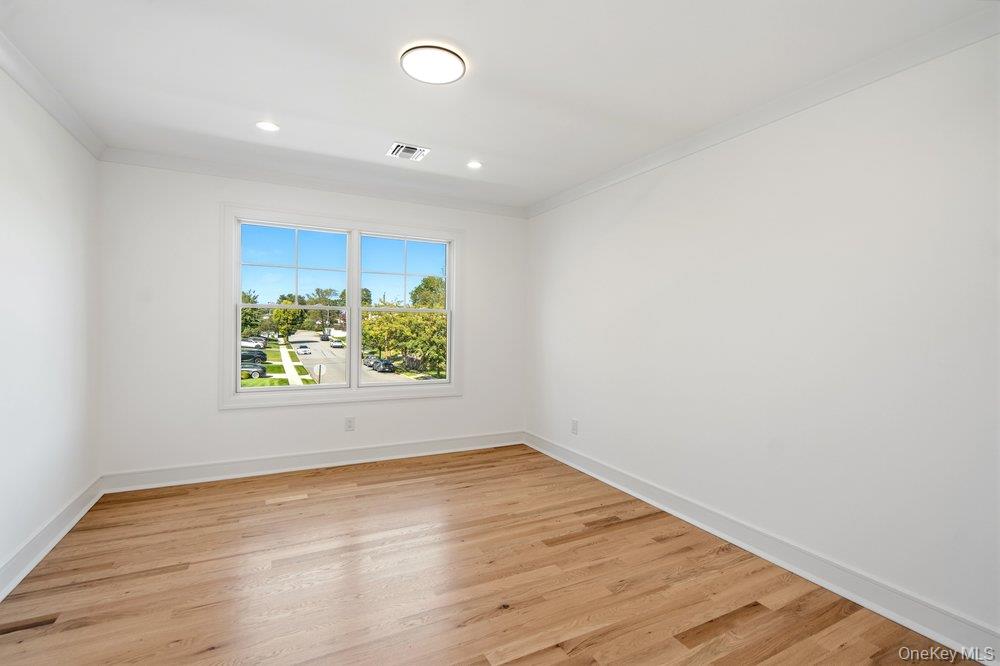 32 Jerold Street – For Sale photo 27