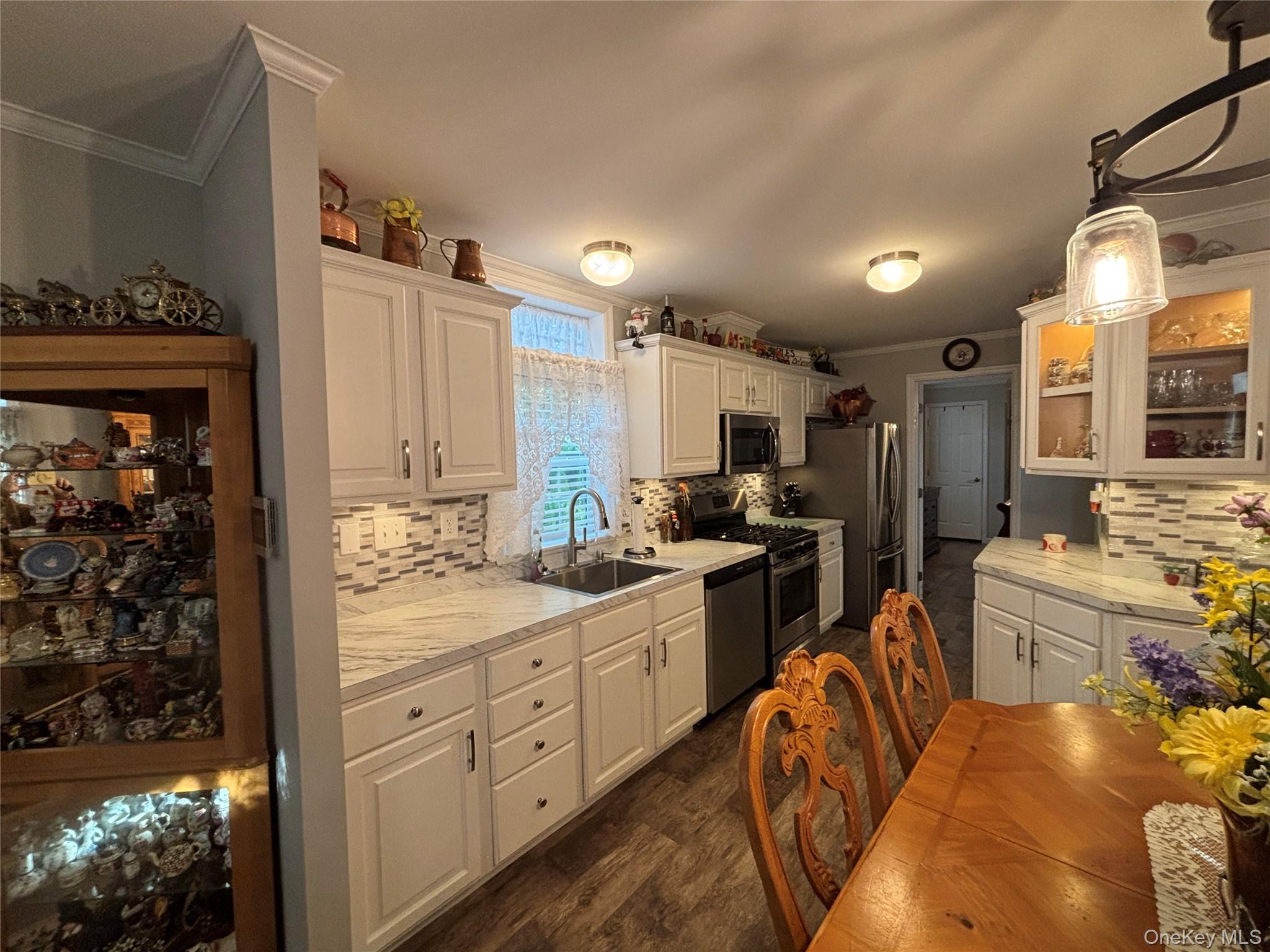 1661 Old Country Road, Unit 72 photo 13