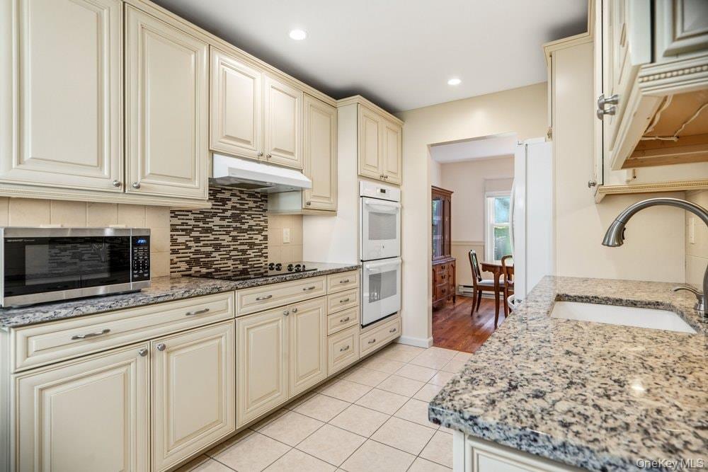 1406 Gotham Court W – For Sale photo 5