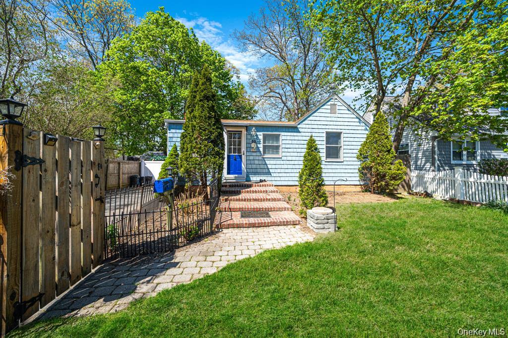 32 Dewey Street – For Sale