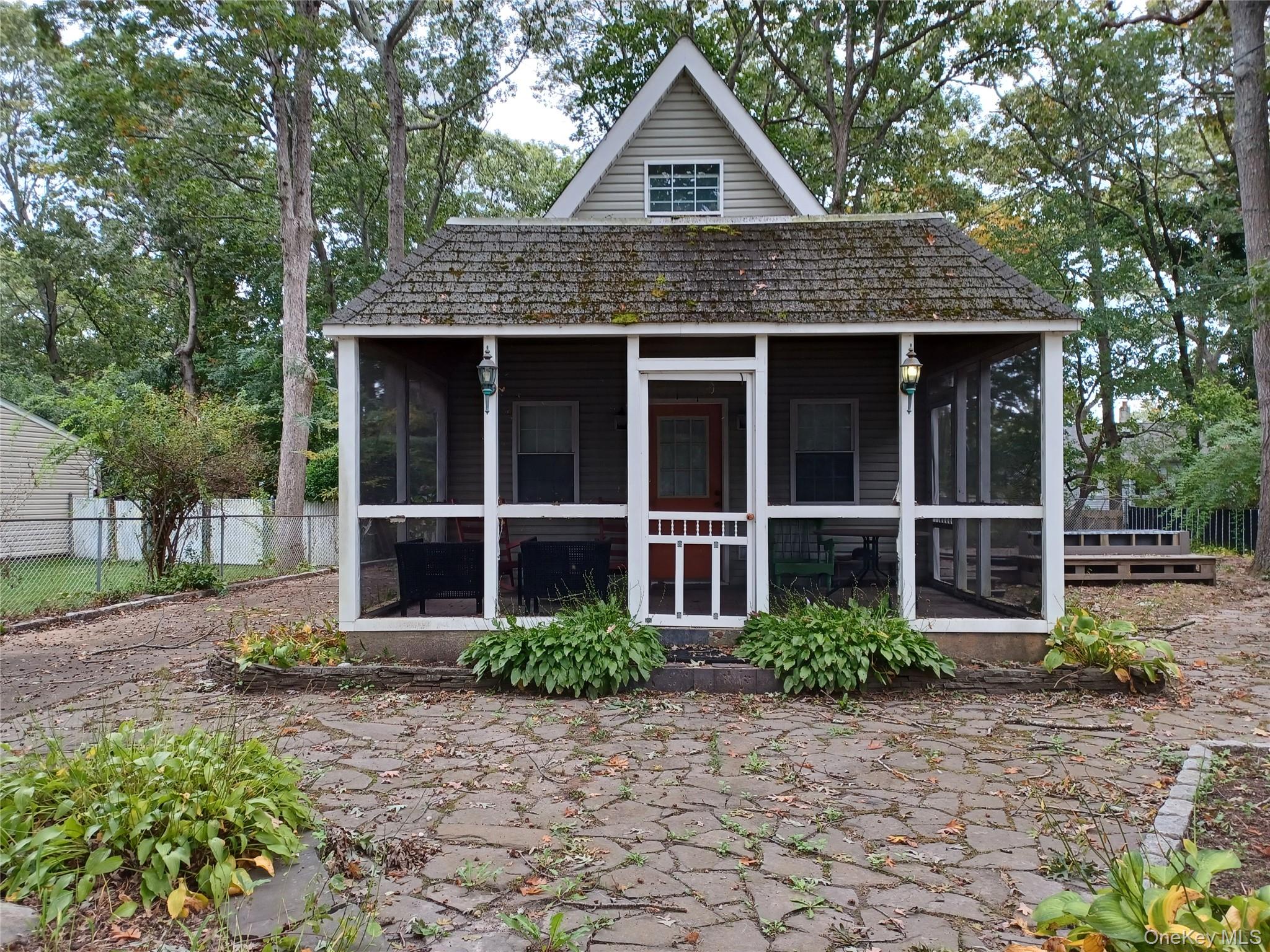 251 Jefferson Drive – For Sale