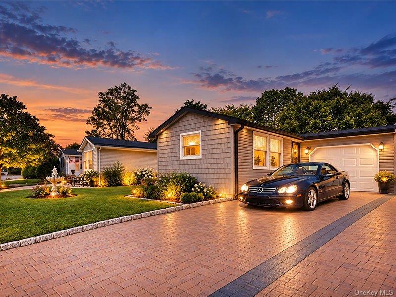 10 Greenwood Boulevard – For Sale