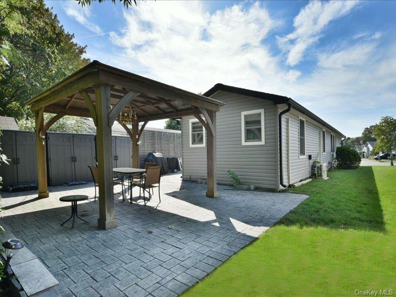 10 Greenwood Boulevard – For Sale photo 24