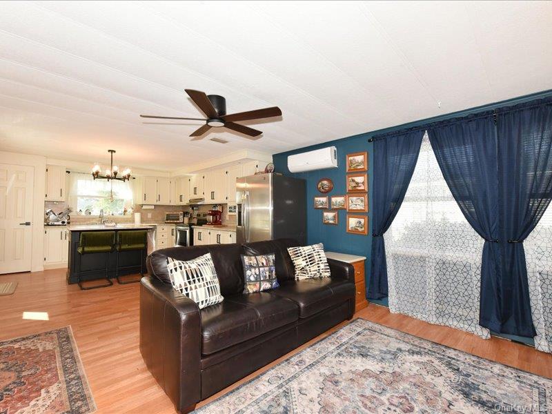 10 Greenwood Boulevard – For Sale photo 6