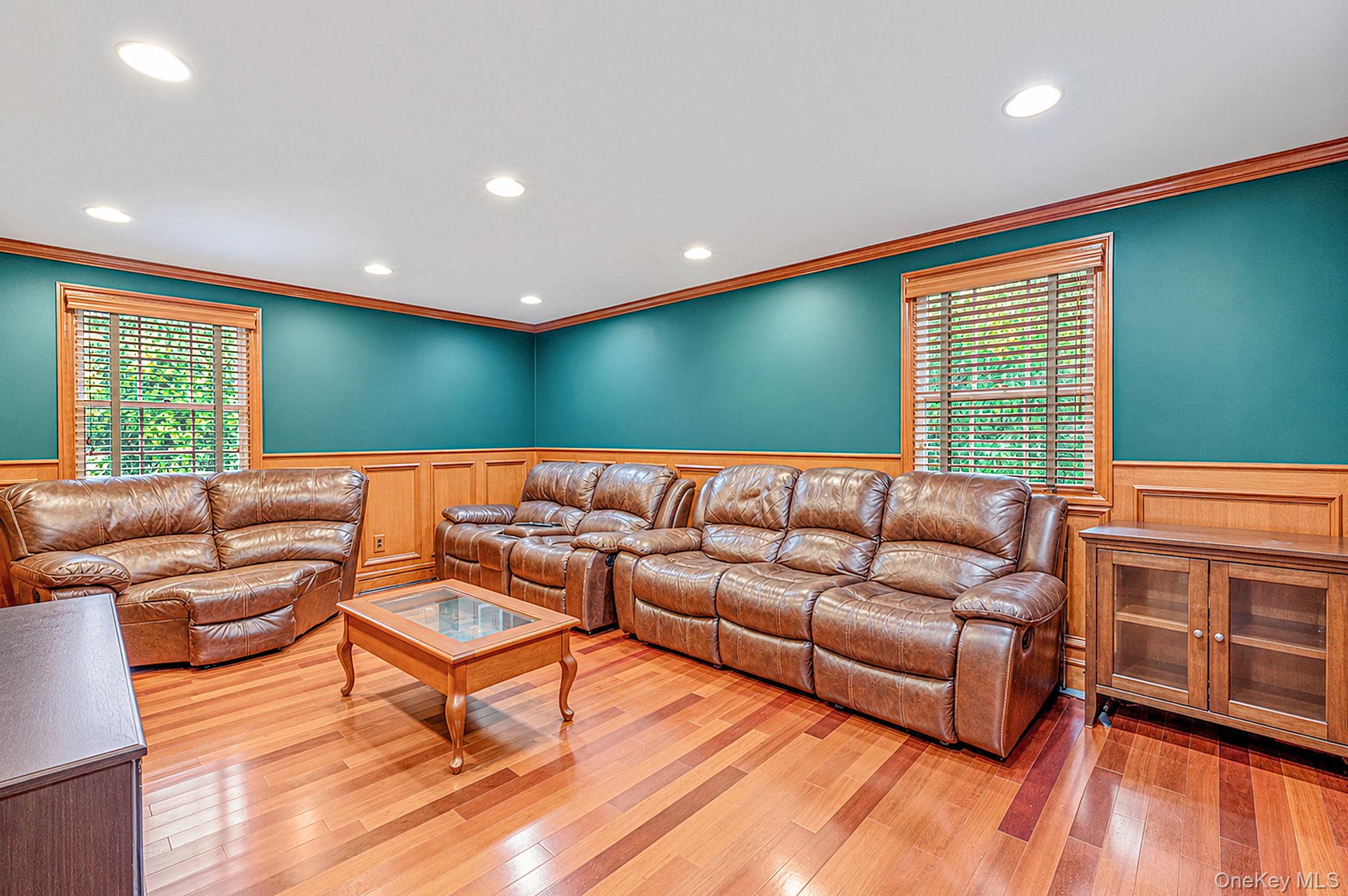 265 Oak Neck Lane – For Sale photo 29