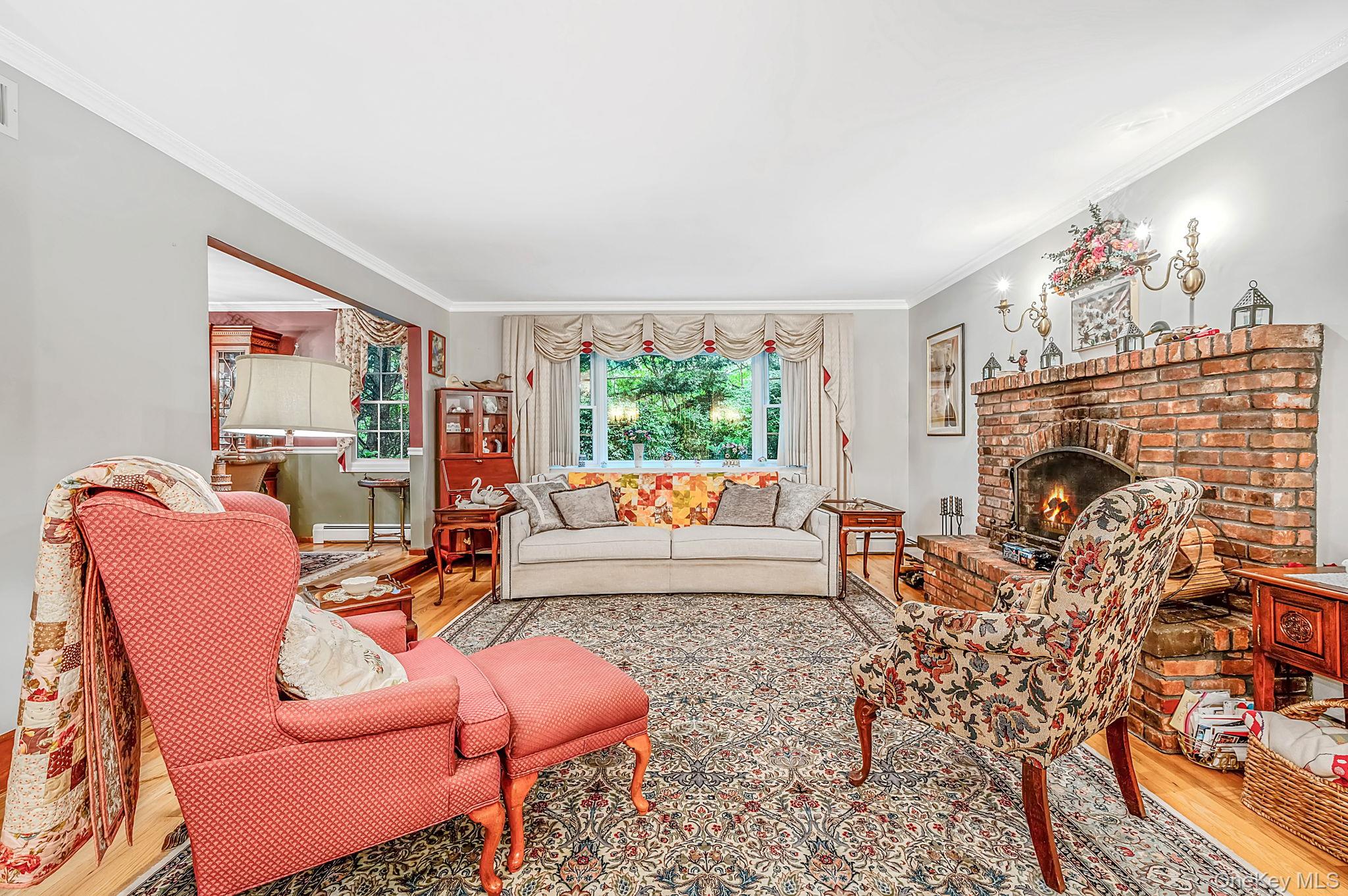 265 Oak Neck Lane – For Sale photo 15