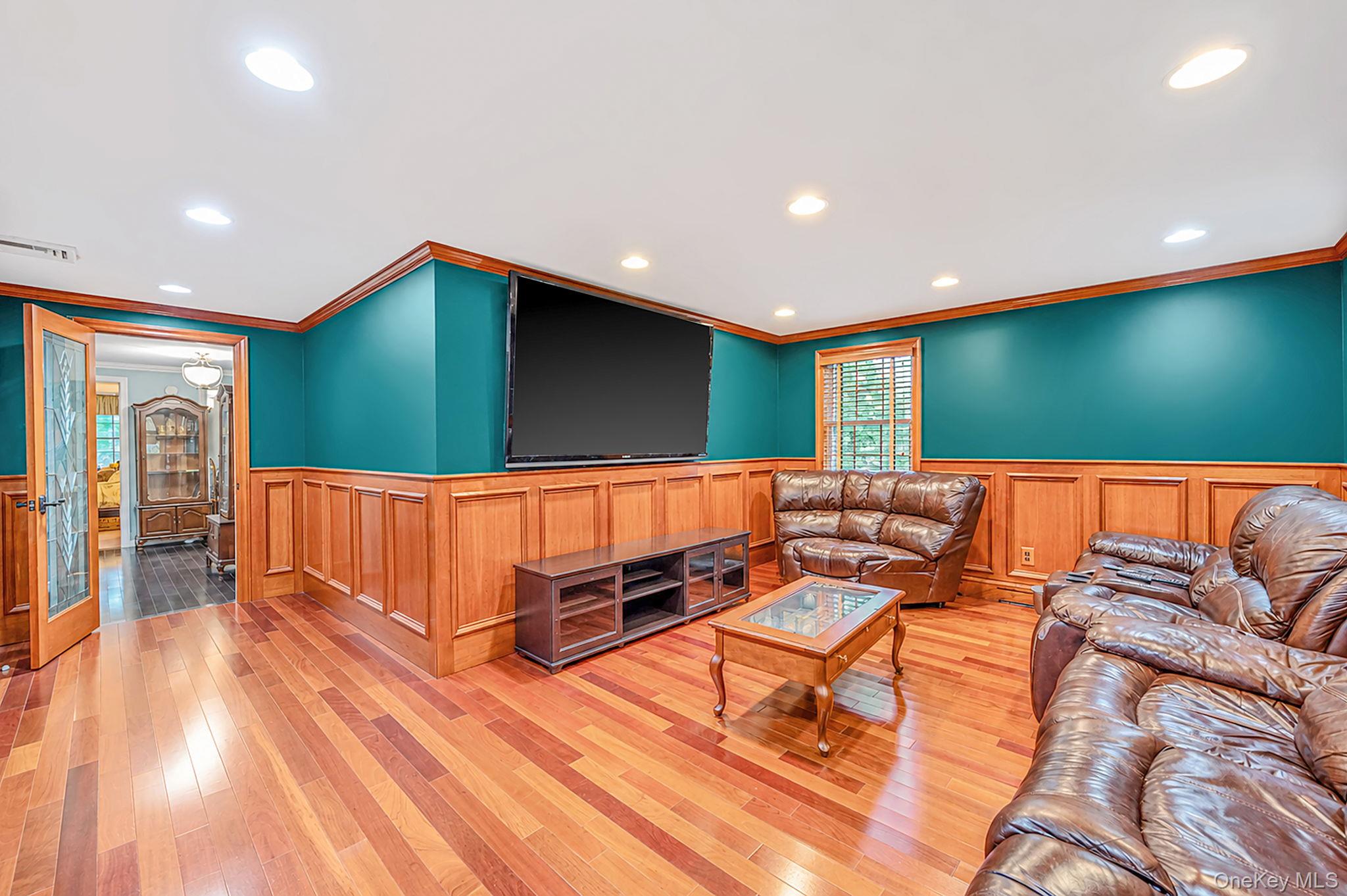 265 Oak Neck Lane – For Sale photo 28