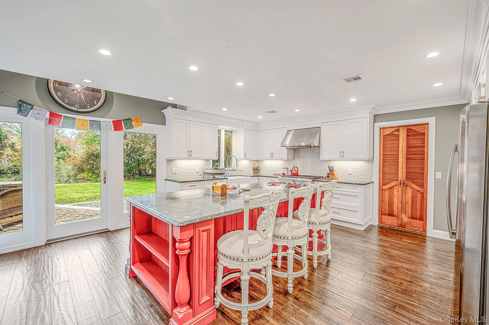 265 Oak Neck Lane – For Sale photo 7