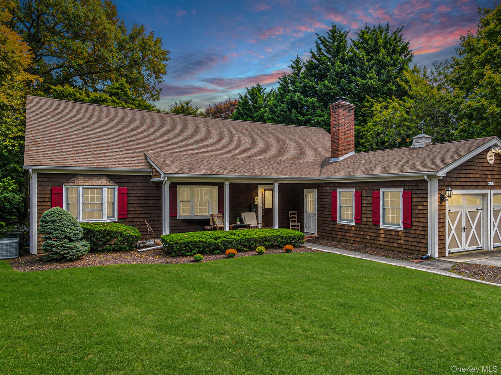 265 Oak Neck Lane – For Sale photo 3