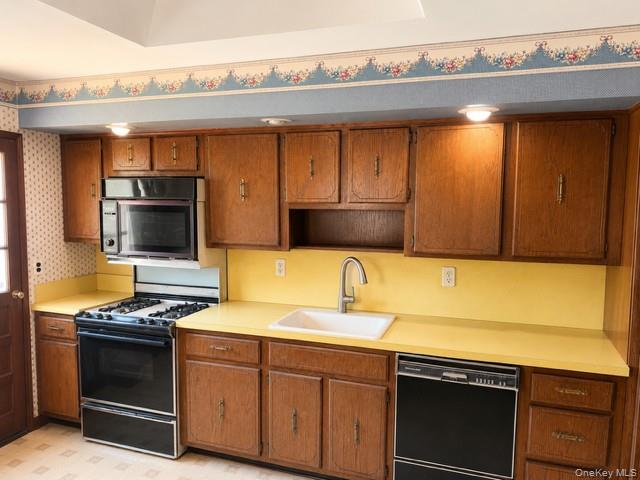 106 Rockland Lane – For Sale photo 3
