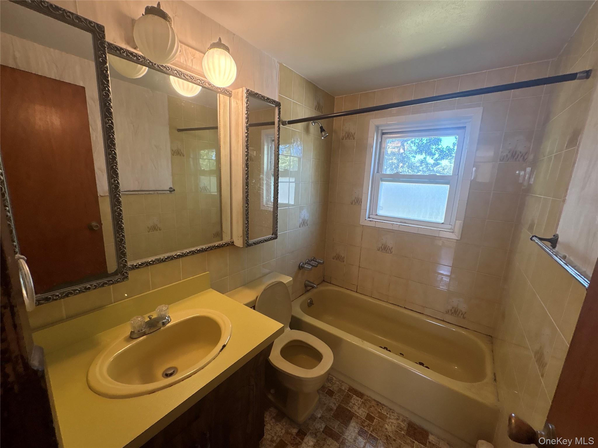 771 Windmill Avenue – For Sale photo 9
