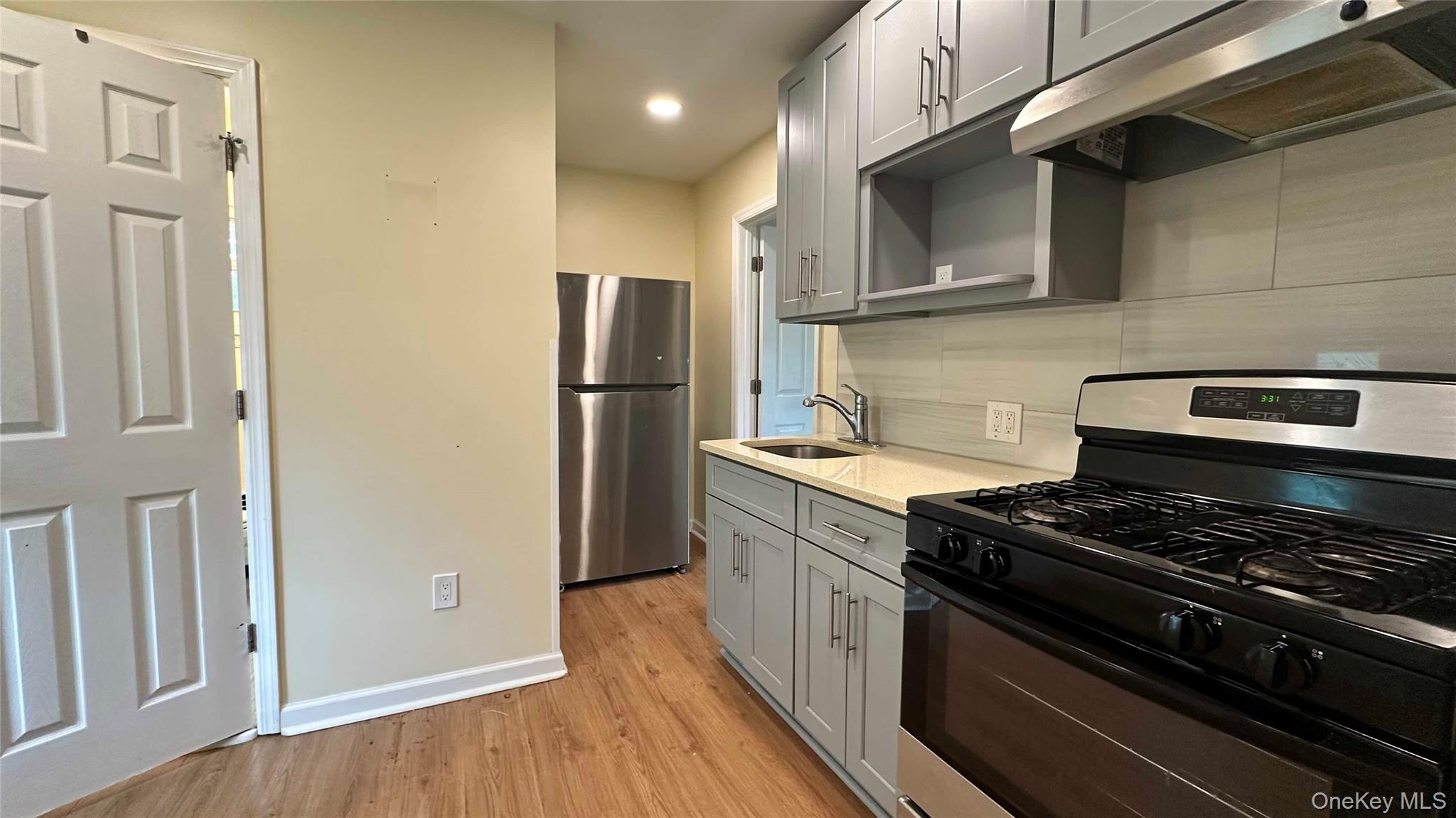 22 Ford Street, Unit 2 photo 3