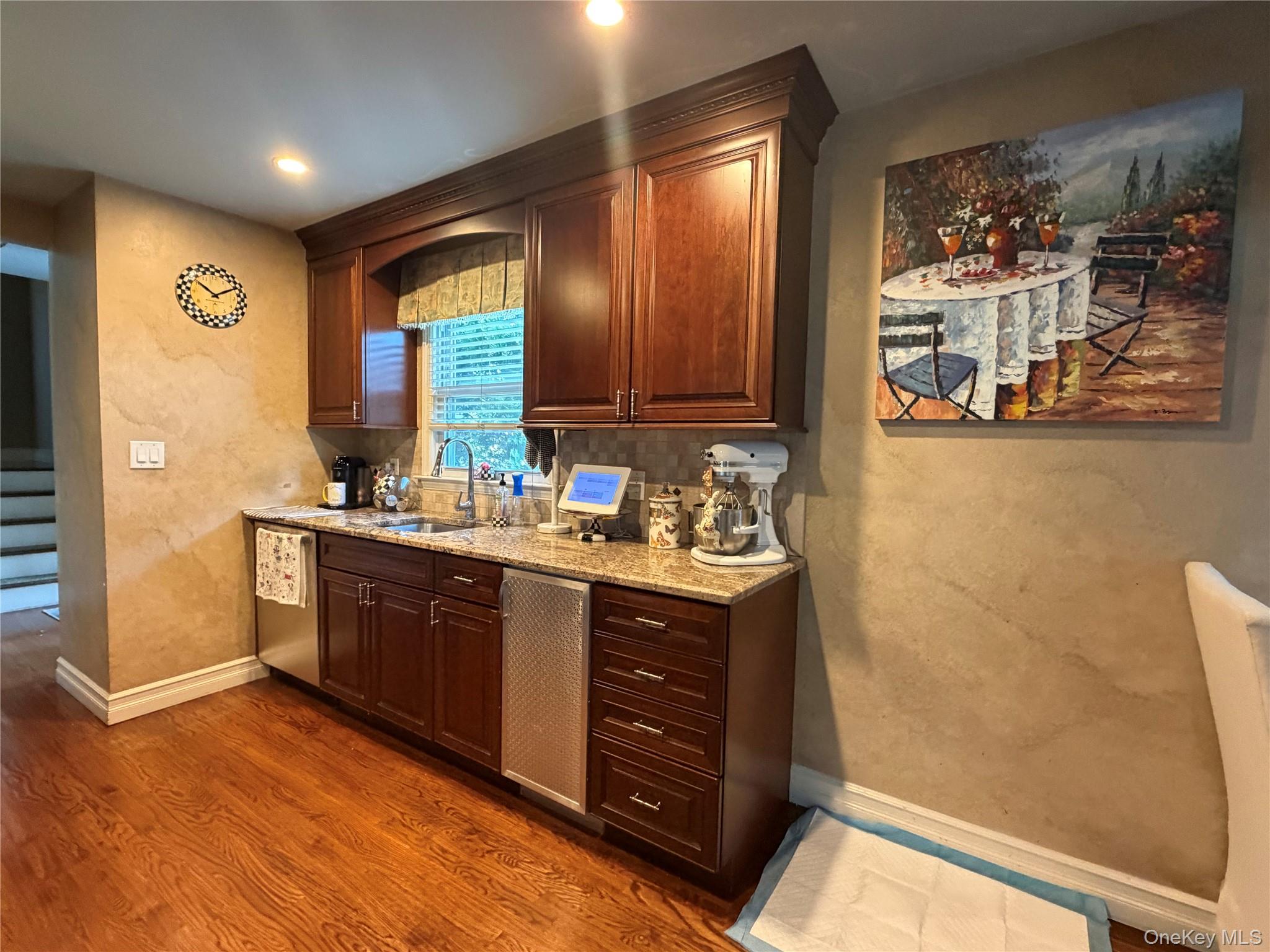 17 Renee Place – For Rent photo 5