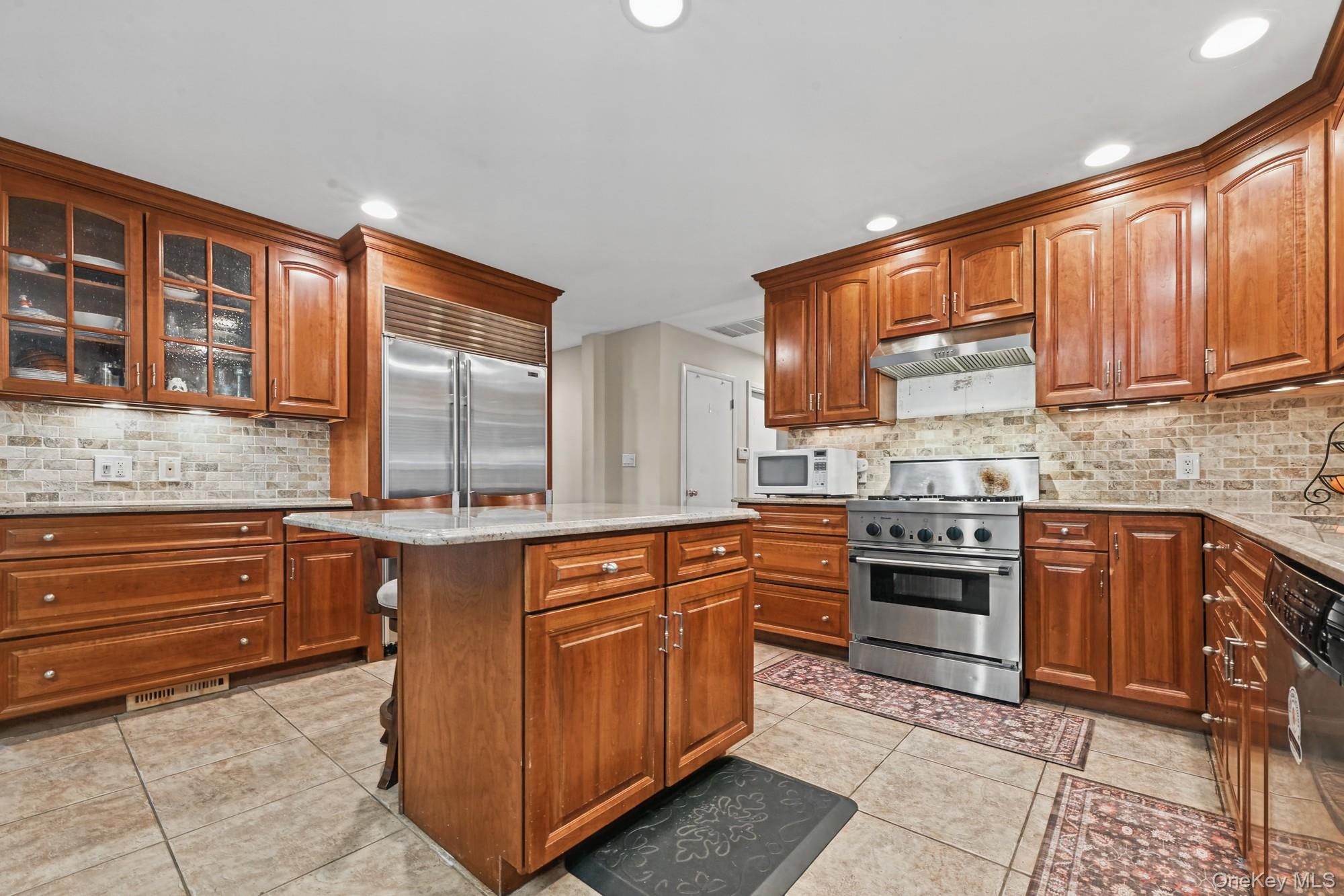 9 Ellen Court – For Rent photo 11