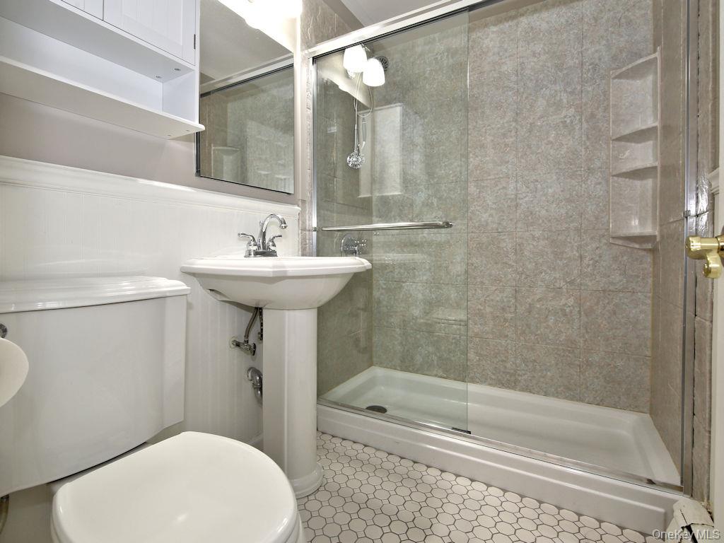 828 Pelhamdale Road, Unit 2B photo 4