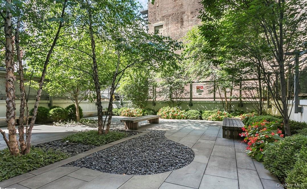 310 W 52nd Street, Unit 35A photo 9