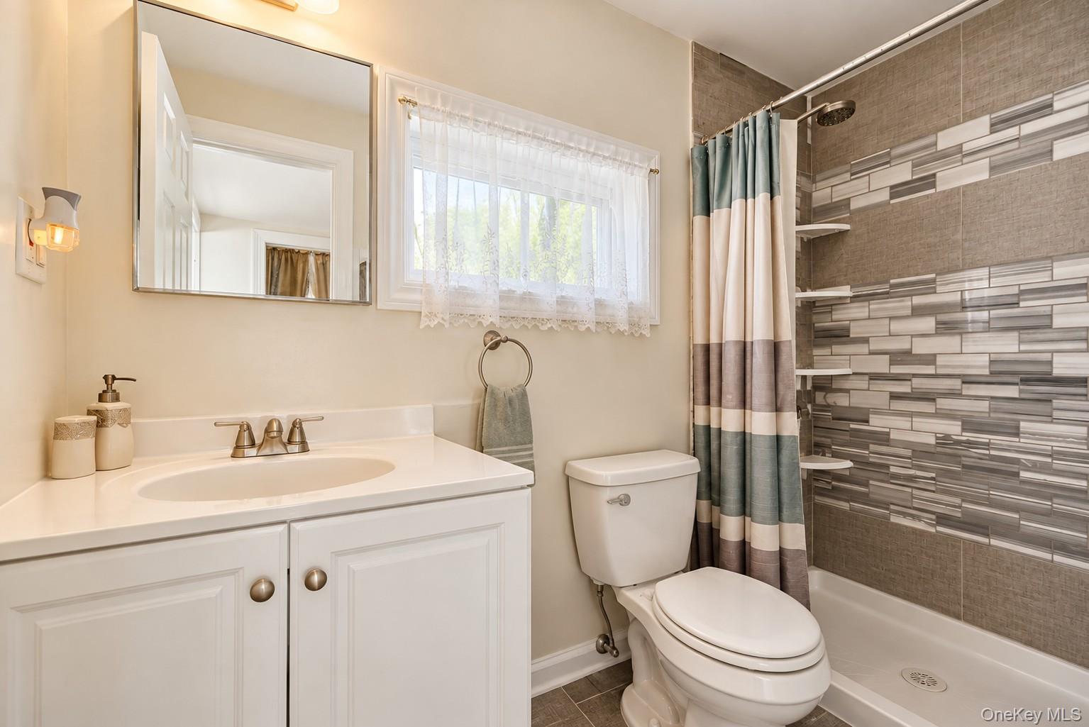 82 Starlight Drive – For Sale photo 9