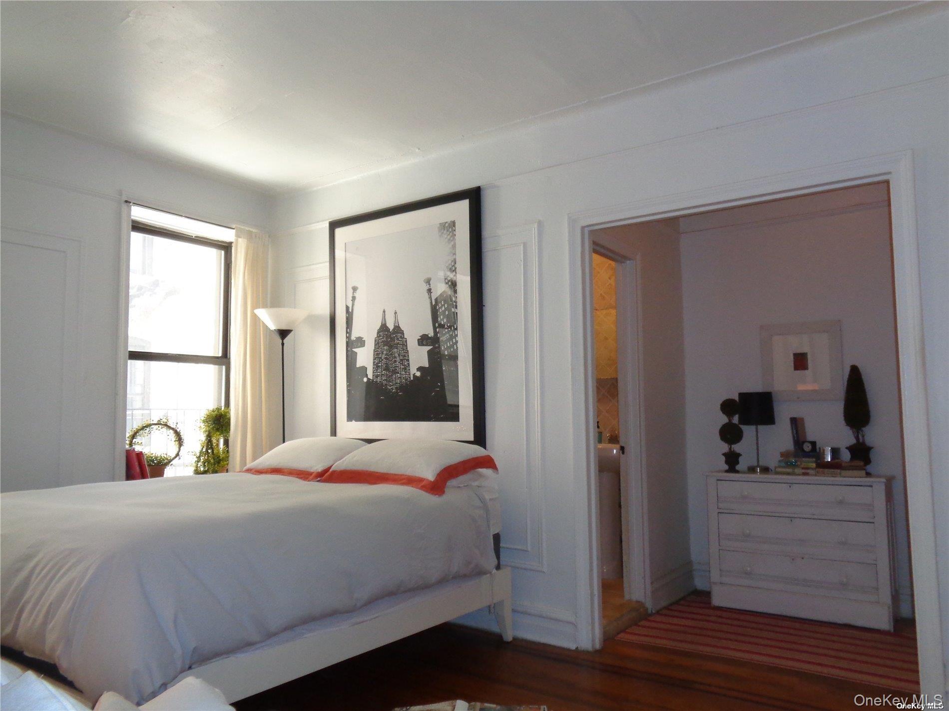 225 Bennett Avenue, Unit 3R photo 9