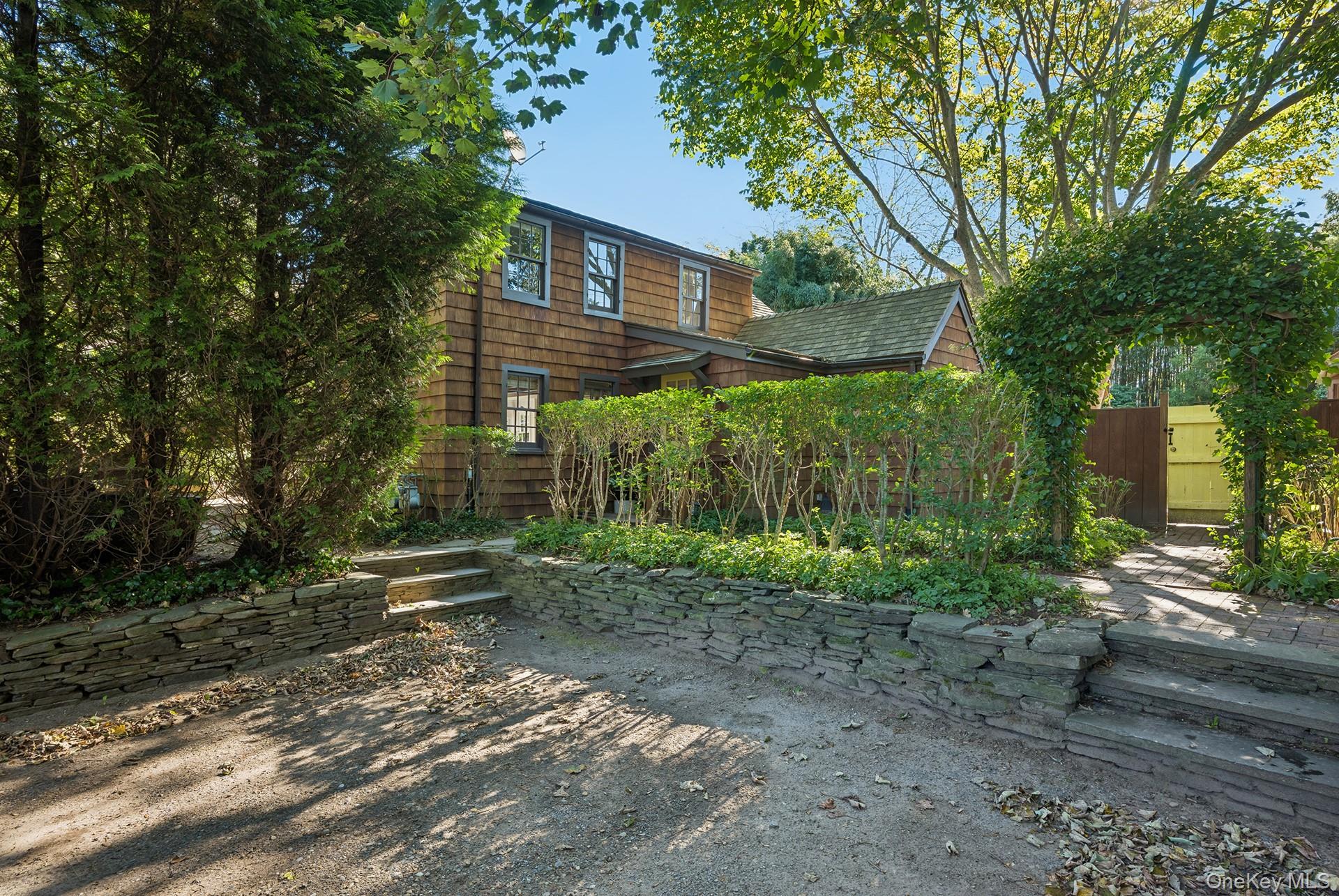 48 Accabonac Road – For Sale photo 2