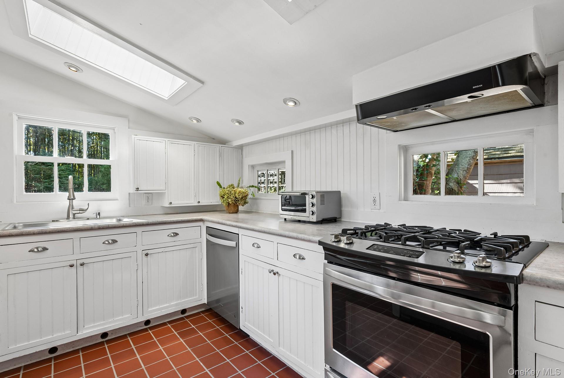 48 Accabonac Road – For Sale photo 13