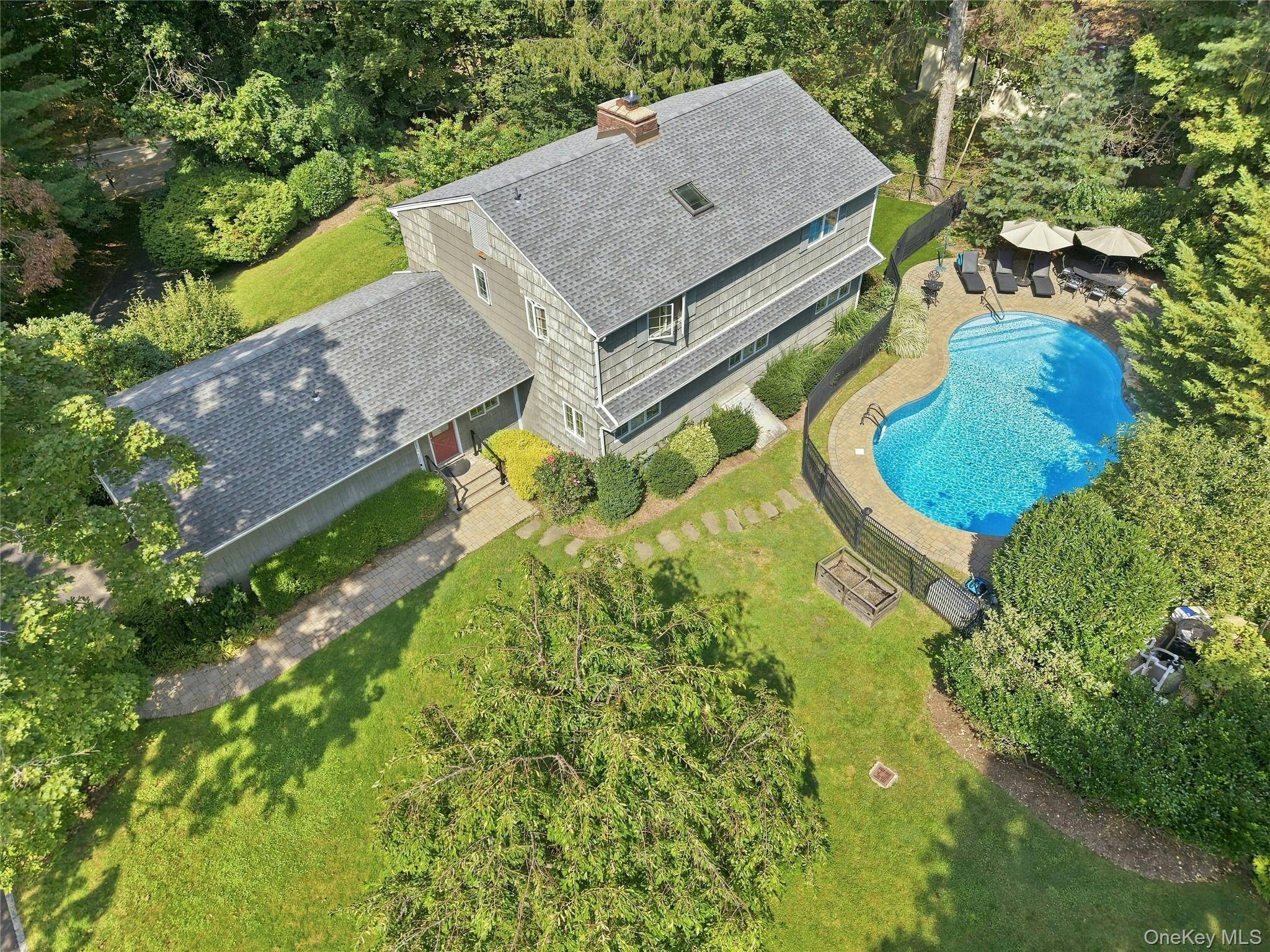 214 Norwood Avenue – For Sale