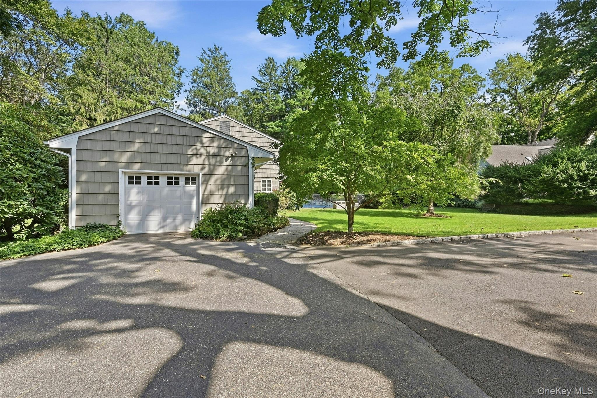 214 Norwood Avenue – For Sale photo 8