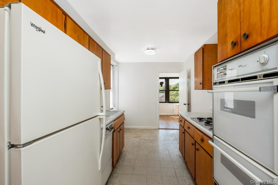 18-35 Corporal Kennedy Street, Unit 4F photo 11
