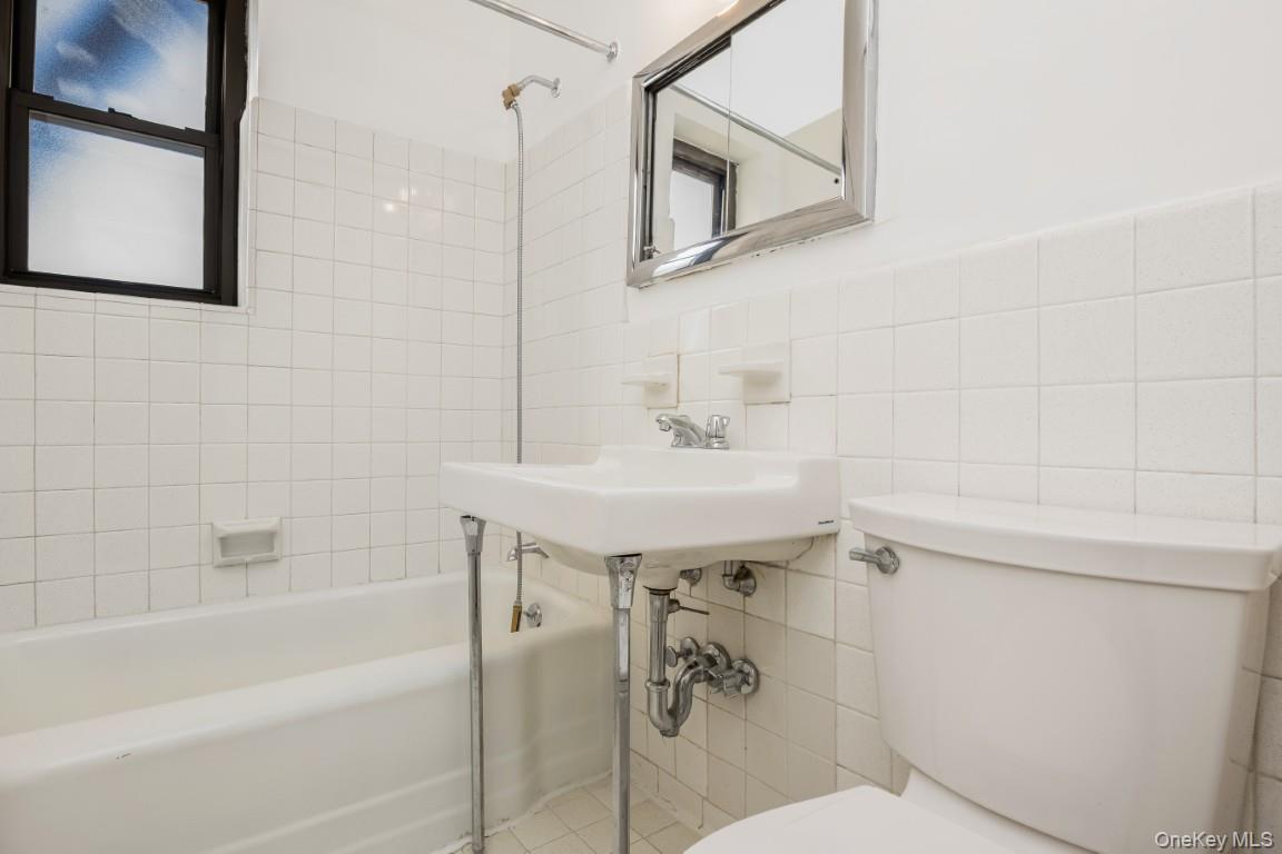 18-35 Corporal Kennedy Street, Unit 4F photo 16