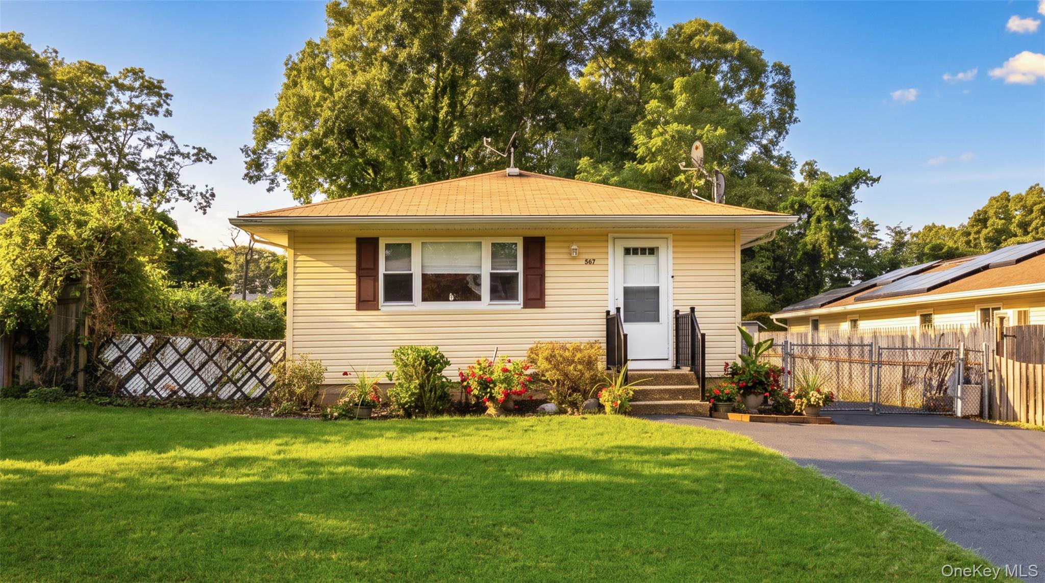 567 Boxwood Drive – For Sale