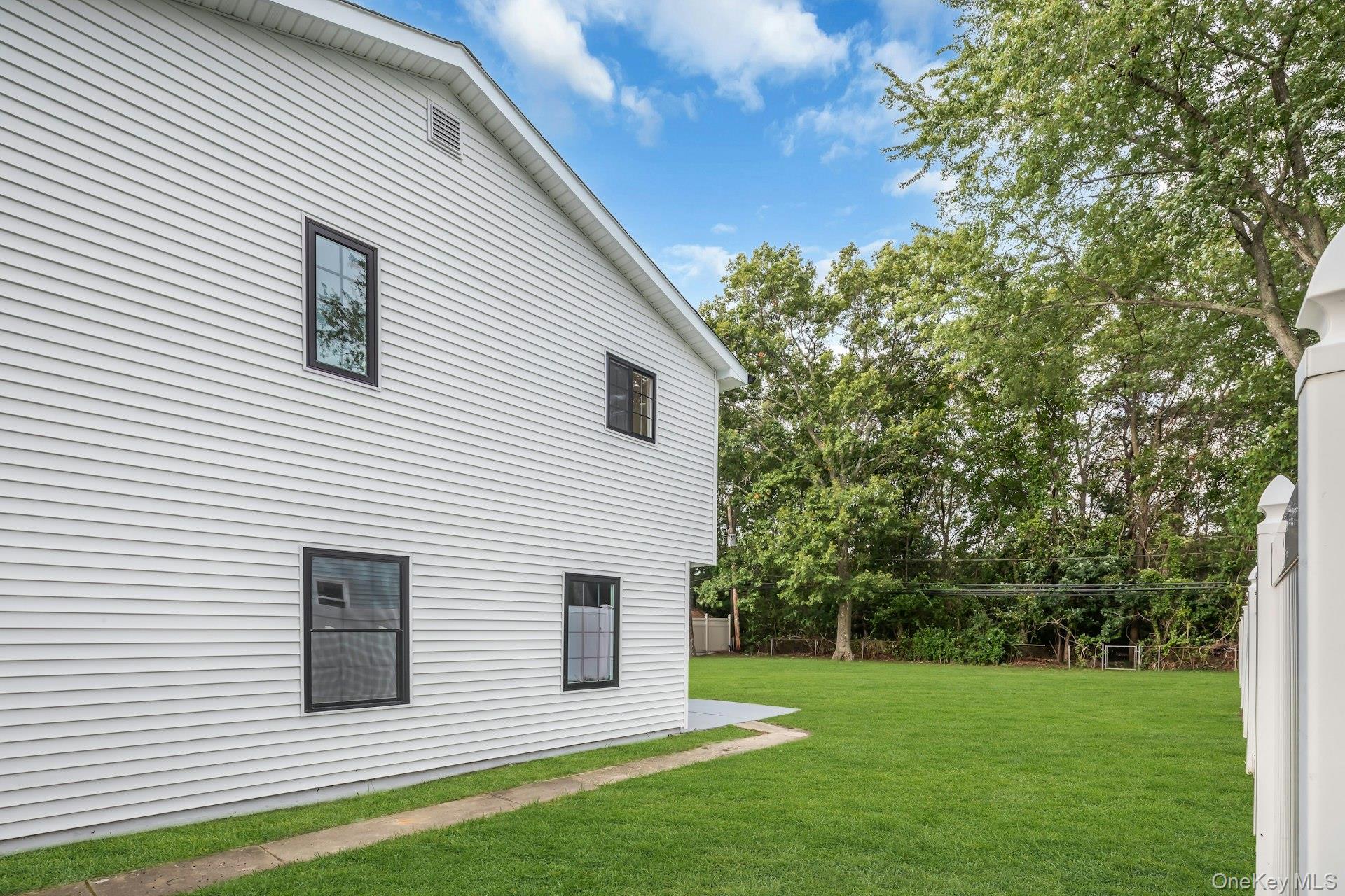 64 Skylark Drive – For Sale photo 23