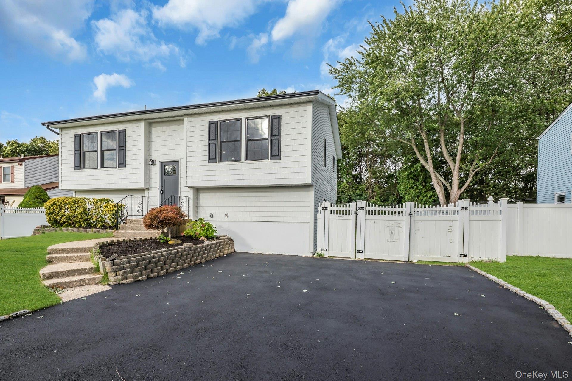64 Skylark Drive – For Sale photo 5