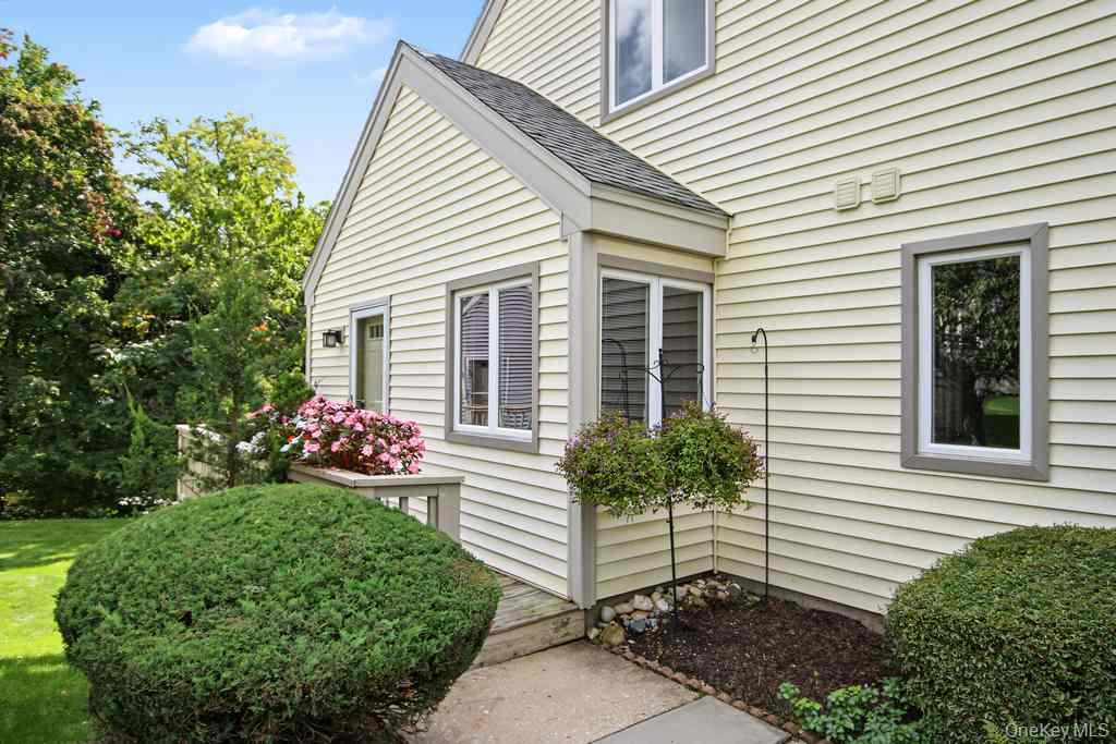 148 Fields Lane – For Sale photo 2