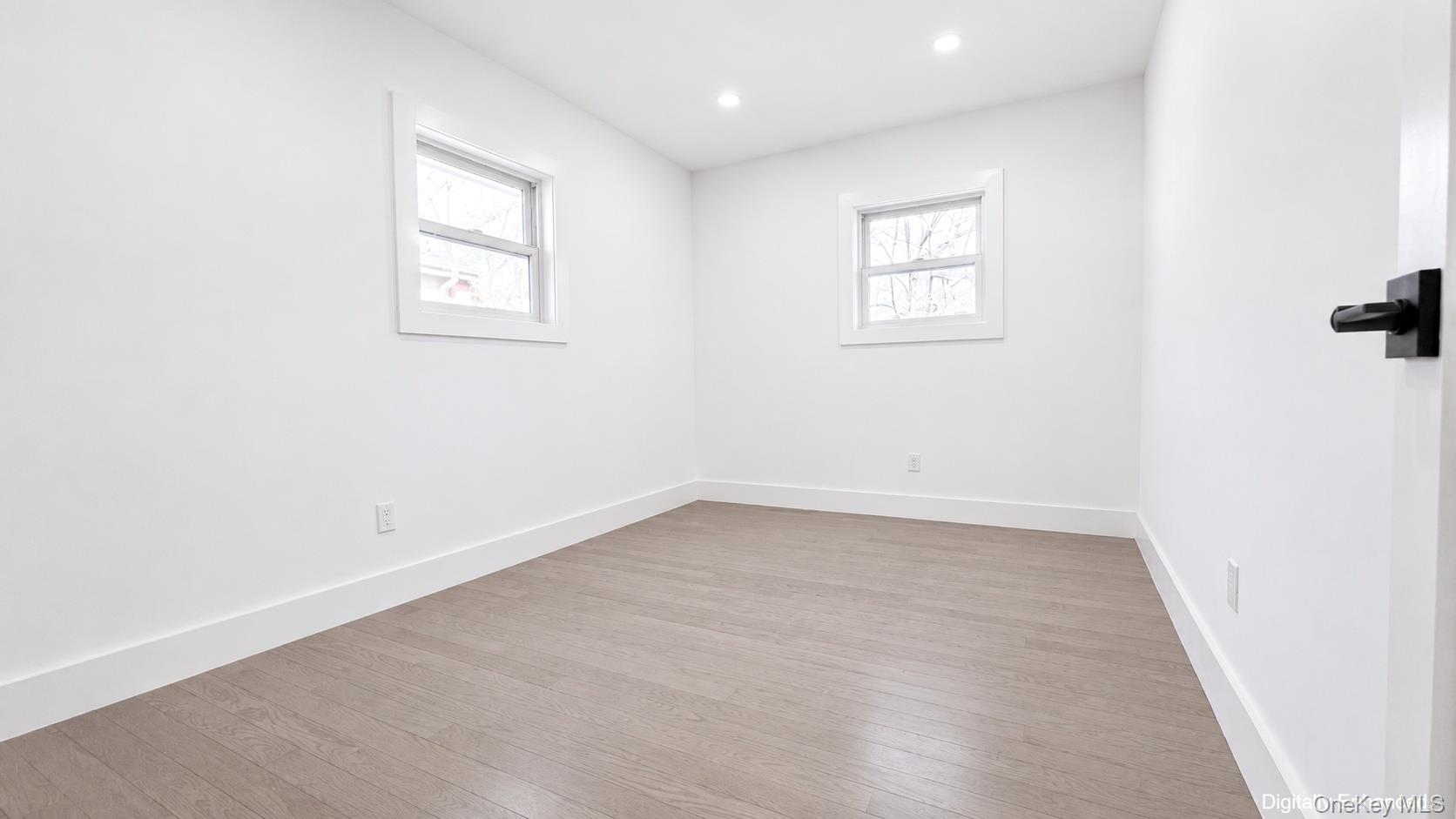 43 Yennicock Avenue, Unit 2 photo 11