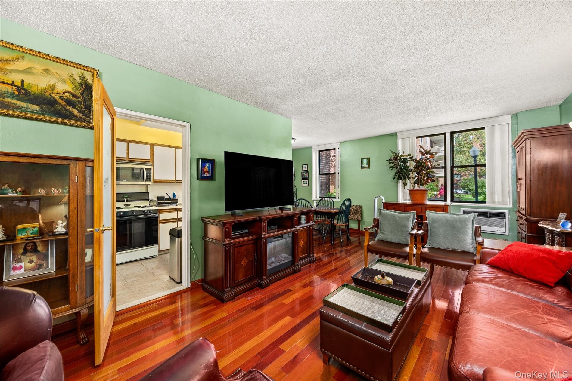 86-29 155th Avenue, Unit LE photo 4